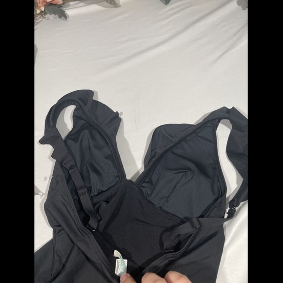 NEW Sea Level [ 4 US ] Ruffle Frill One-Piece Swimsuit in‎ Black - Picture 11 of 11